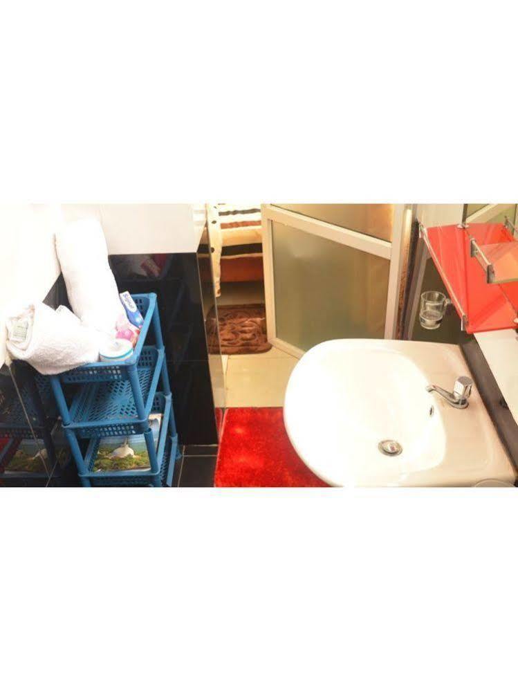 Frangipani Apartment Dehiwala-Mount Lavinia Bagian luar foto